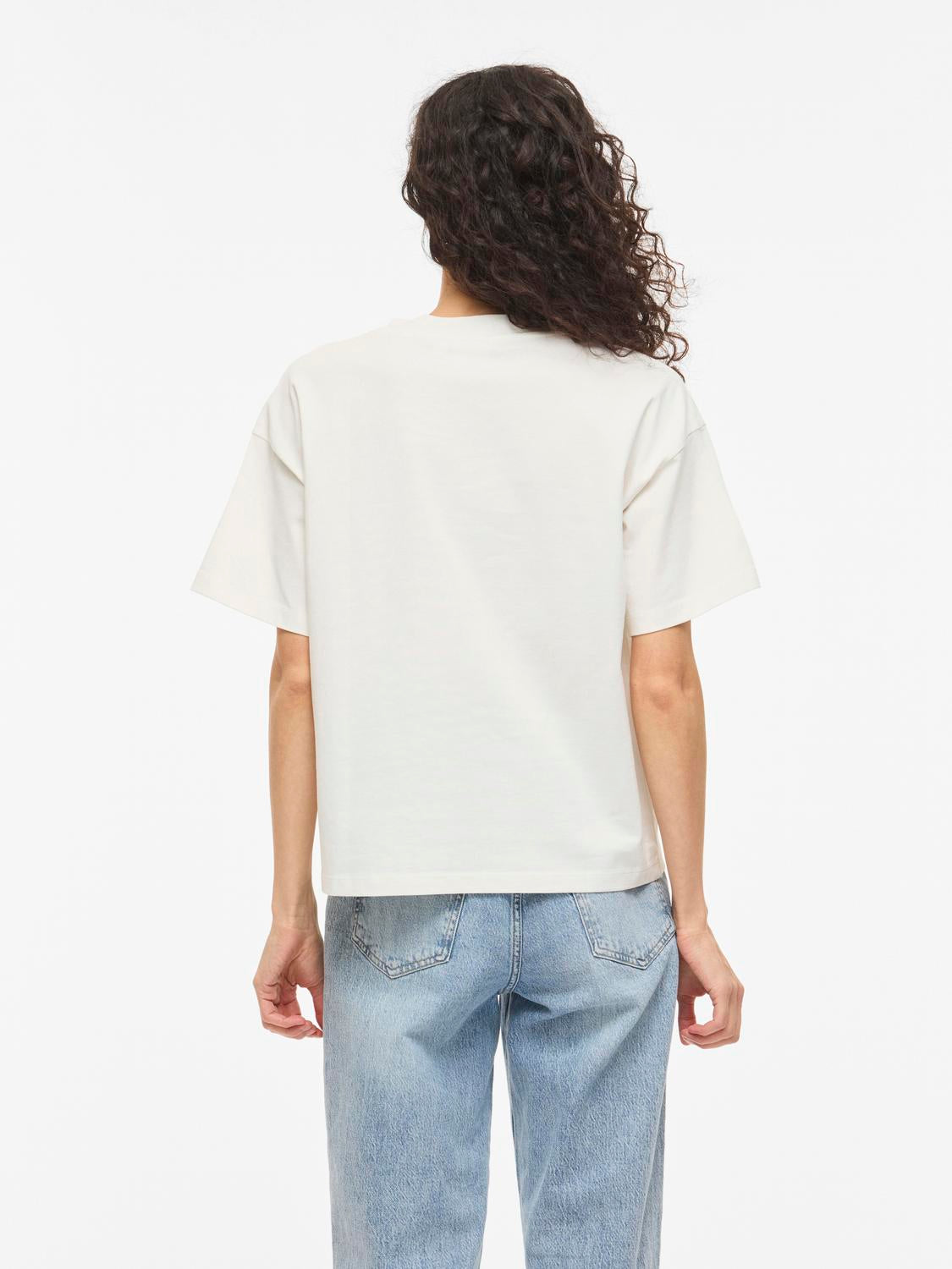 model_shot-back
